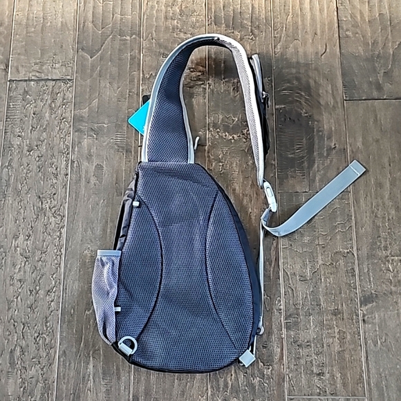New Waterfly Black and Gray Crossbody Slingbag - Picture 5 of 8